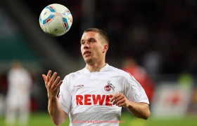 王者体育直播-拥有森林主场的德甲球队揭秘,自然环境如何影响比赛氛围?